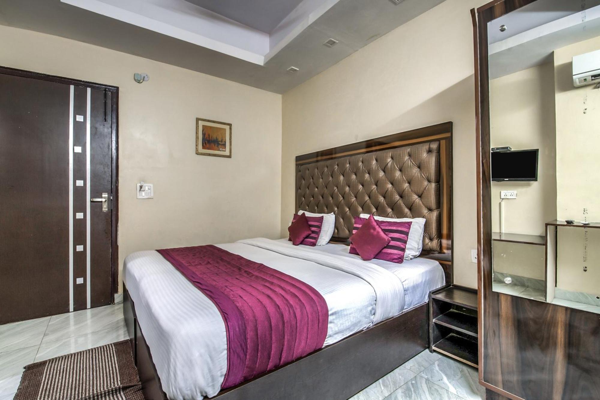 Hotel O Crosswinds Residency Indirapuram Exteriér fotografie