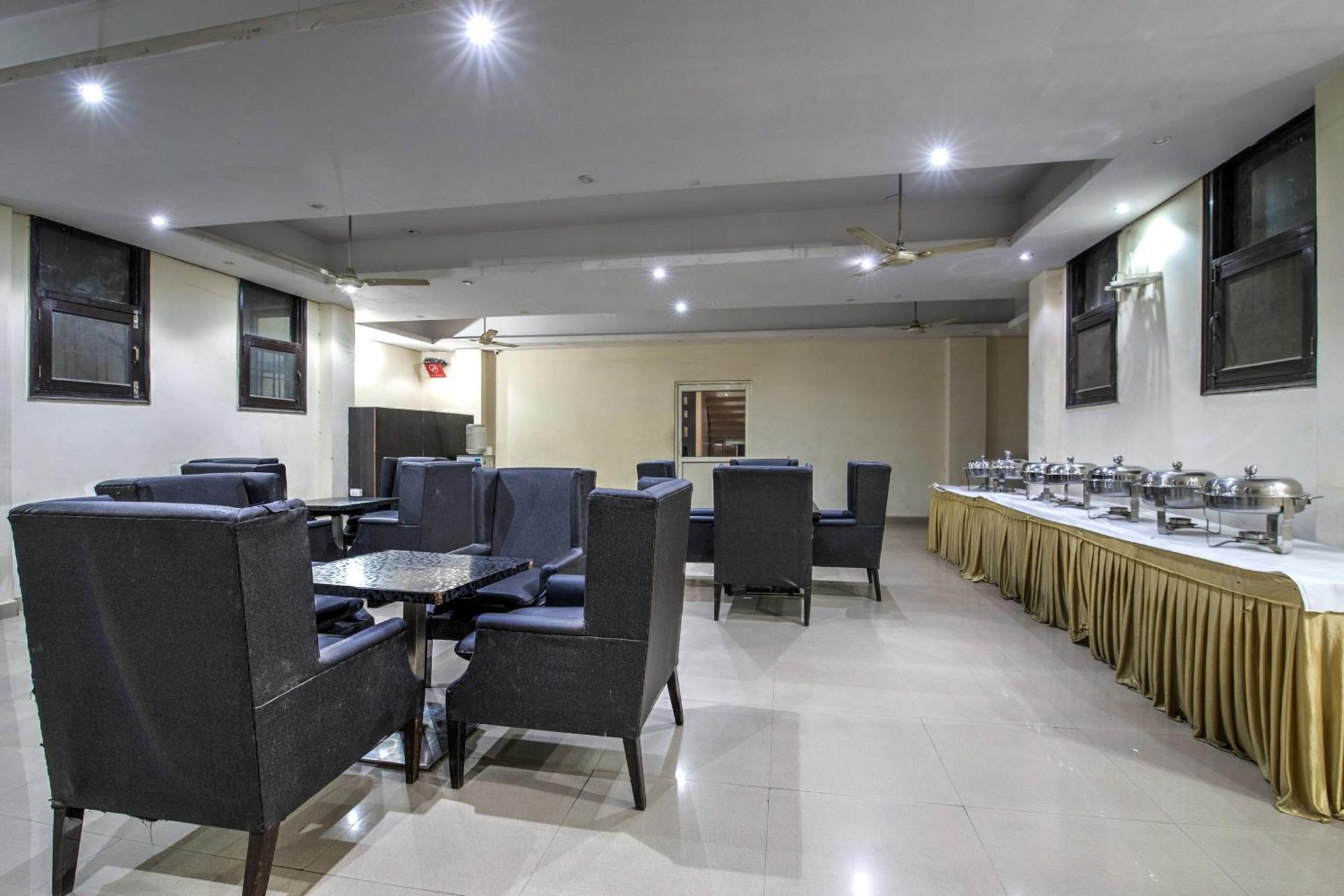 Hotel O Crosswinds Residency Indirapuram Exteriér fotografie