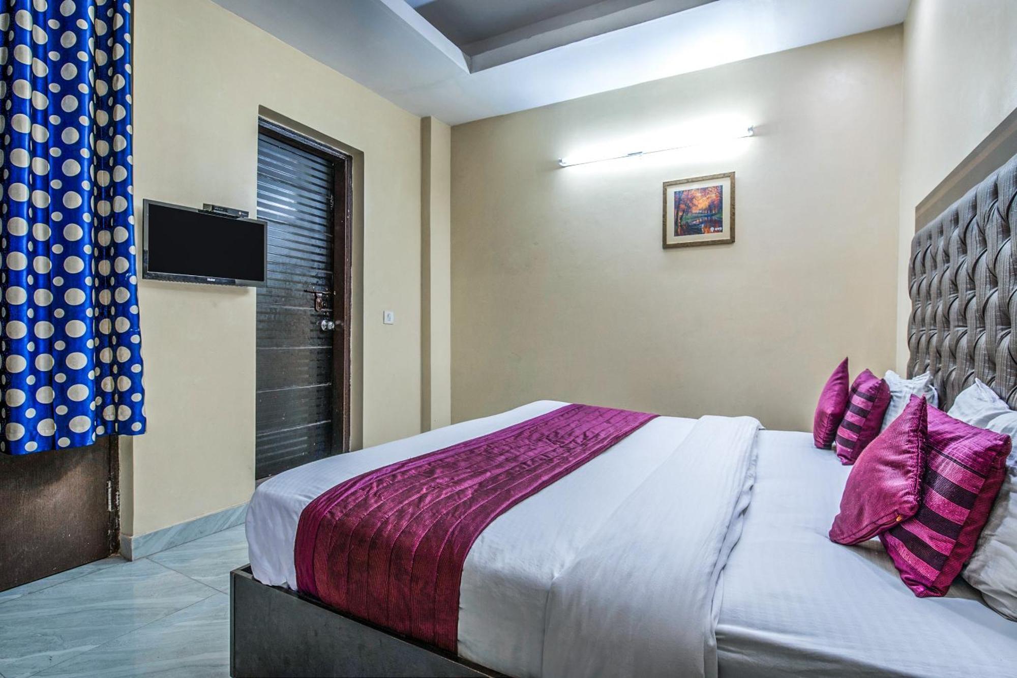 Hotel O Crosswinds Residency Indirapuram Exteriér fotografie