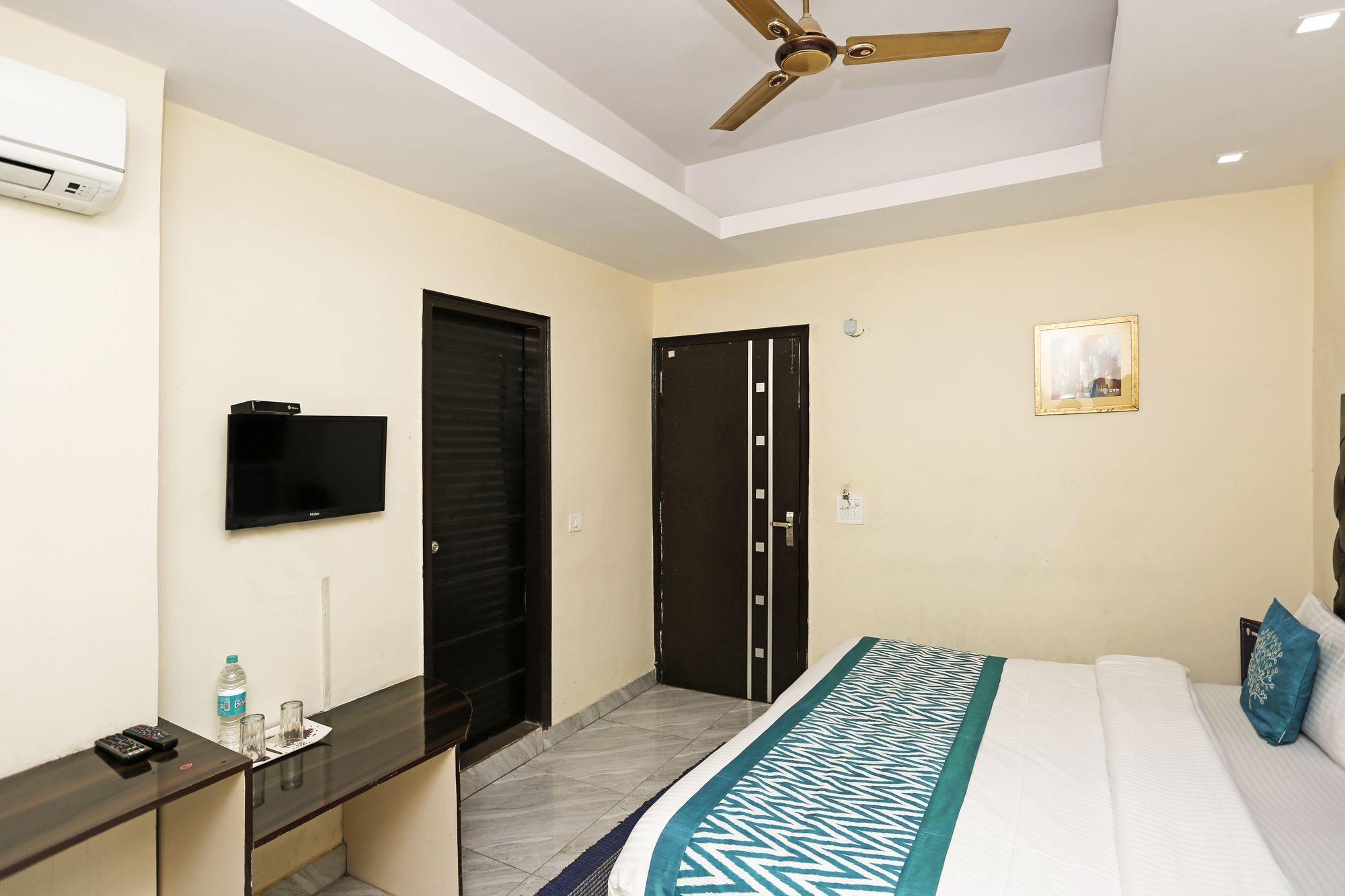 Hotel O Crosswinds Residency Indirapuram Exteriér fotografie