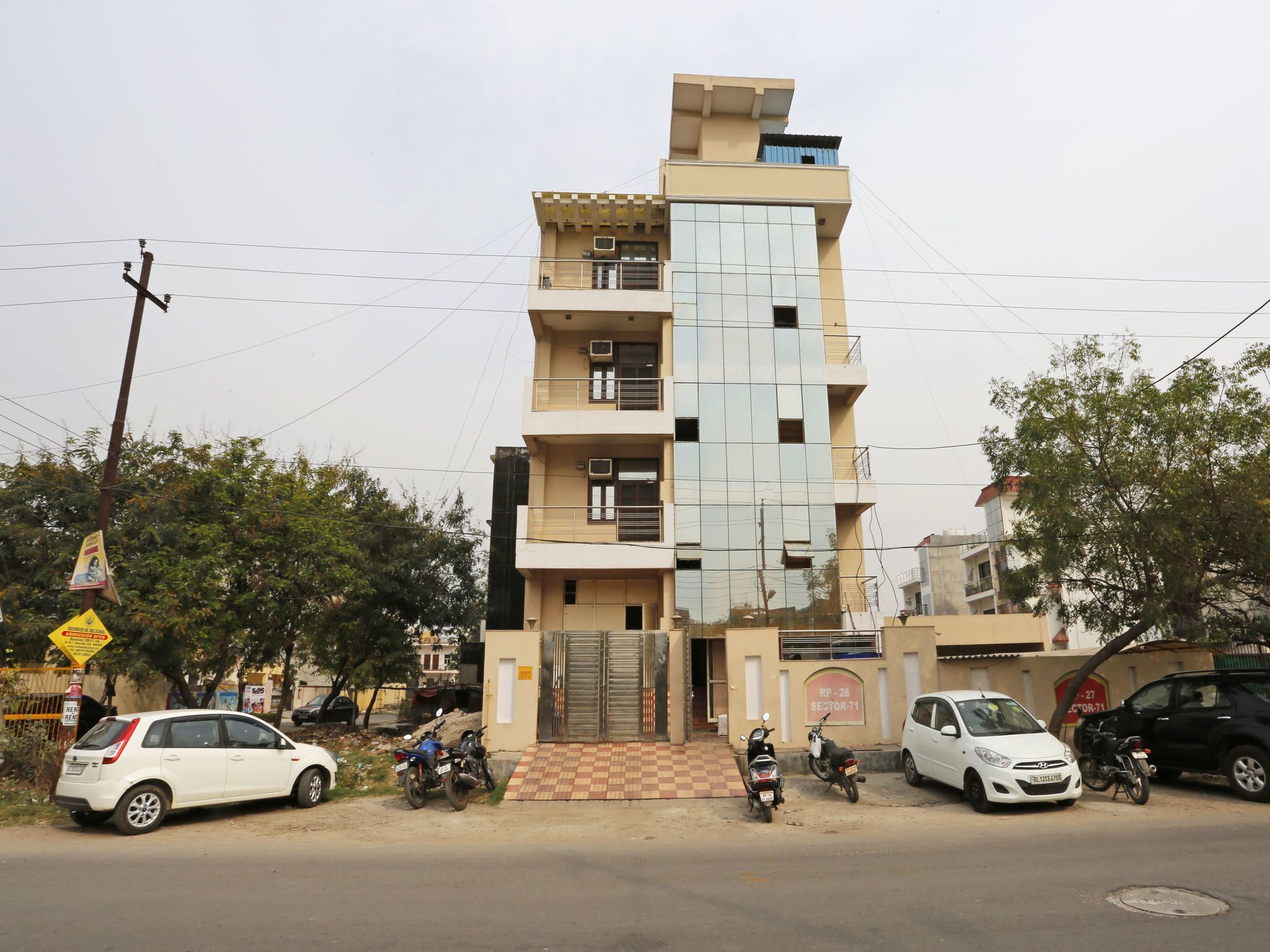 Hotel O Crosswinds Residency Indirapuram Exteriér fotografie